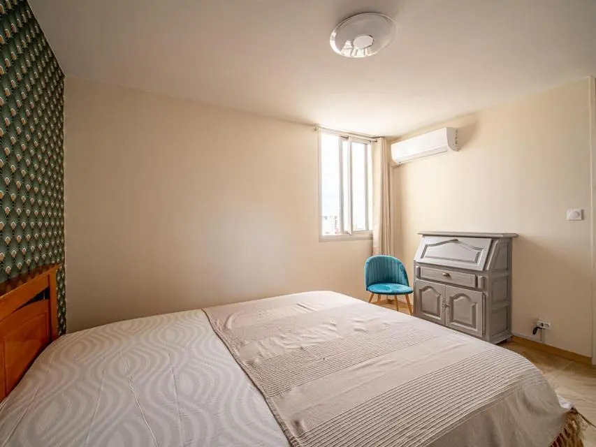 T3 - L' Anaxa - 65m² - champ fleuri, 2 chambres.