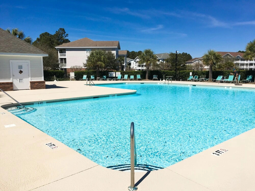 Golfers Delight: Coastal W/ Balcony & Pools 2 Bedroom Condo
