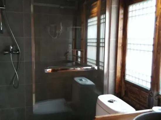 Hongcun Fengqing Cold House