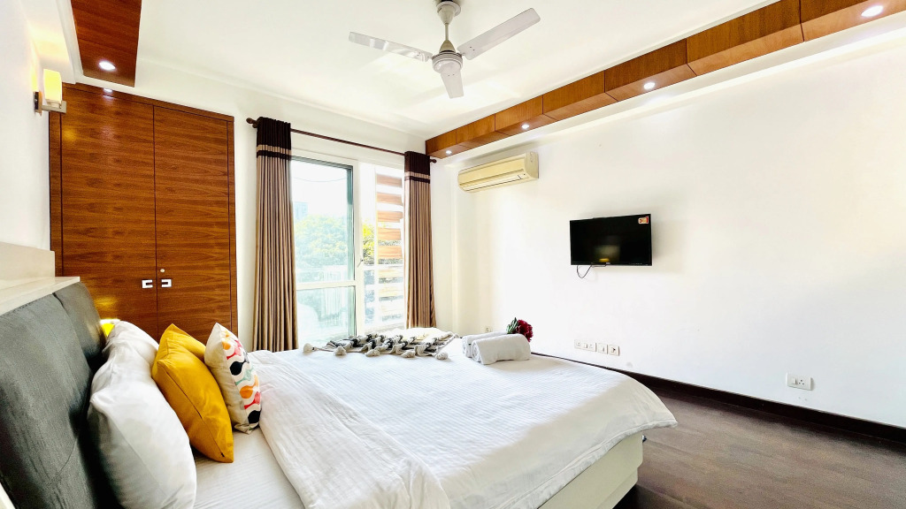 Bluo Modern 3Bhk M Block - Balcony, Parking
