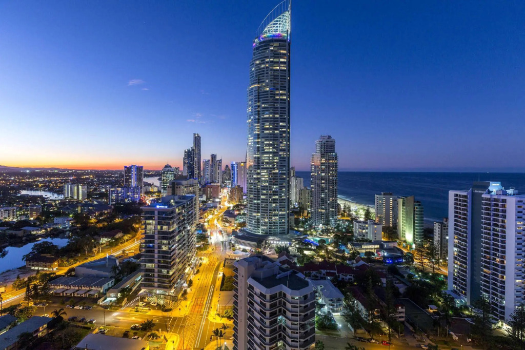 Artique Surfers Paradise - Official