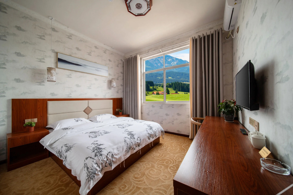 Puhua Hotel