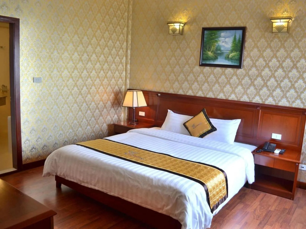 Crown Hotel