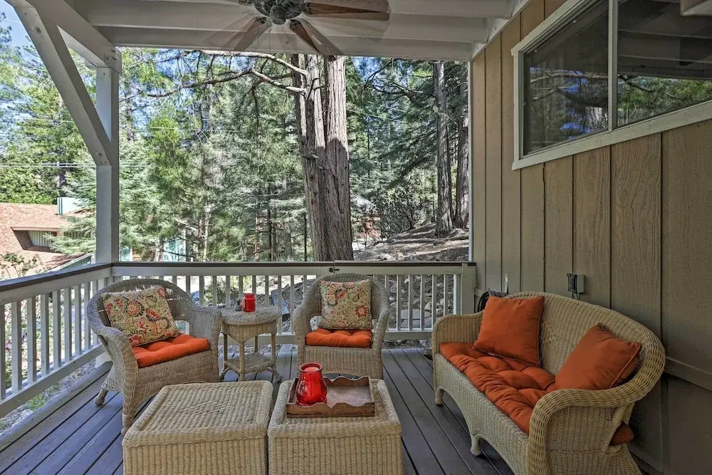 Stunning Mountain-top Getaway w/ Multi-level Decks