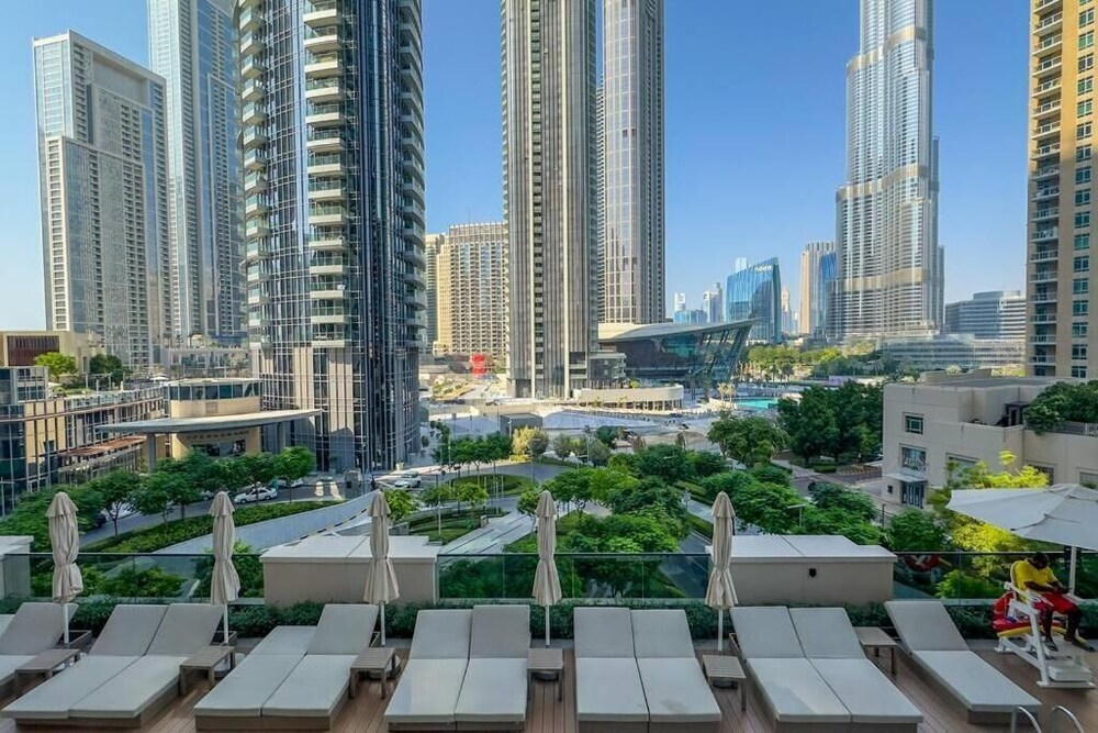 Mh - Stylish 2-bedroom Residence Ref 4100