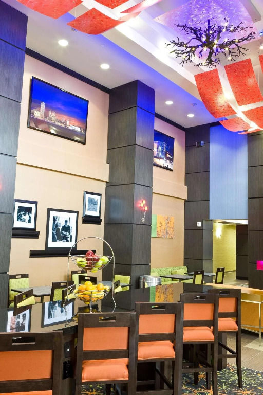 Hampton Inn and Suites Tulsa Central