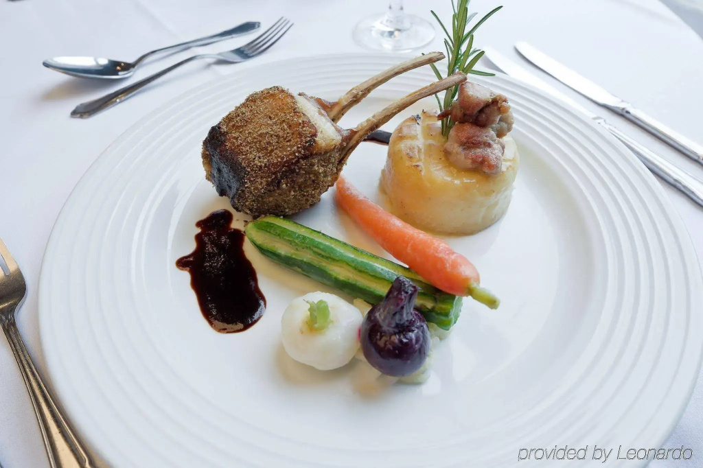 Oatlands Park Hotel