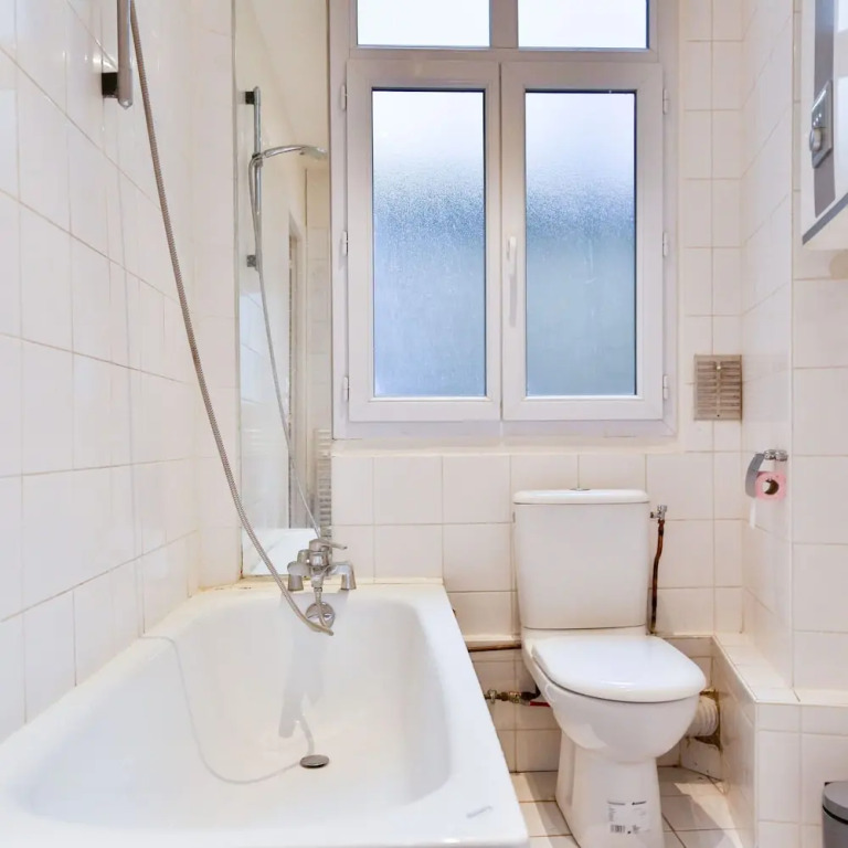 Secret Villiers I Stylish 2 Bed Apt in Villiers