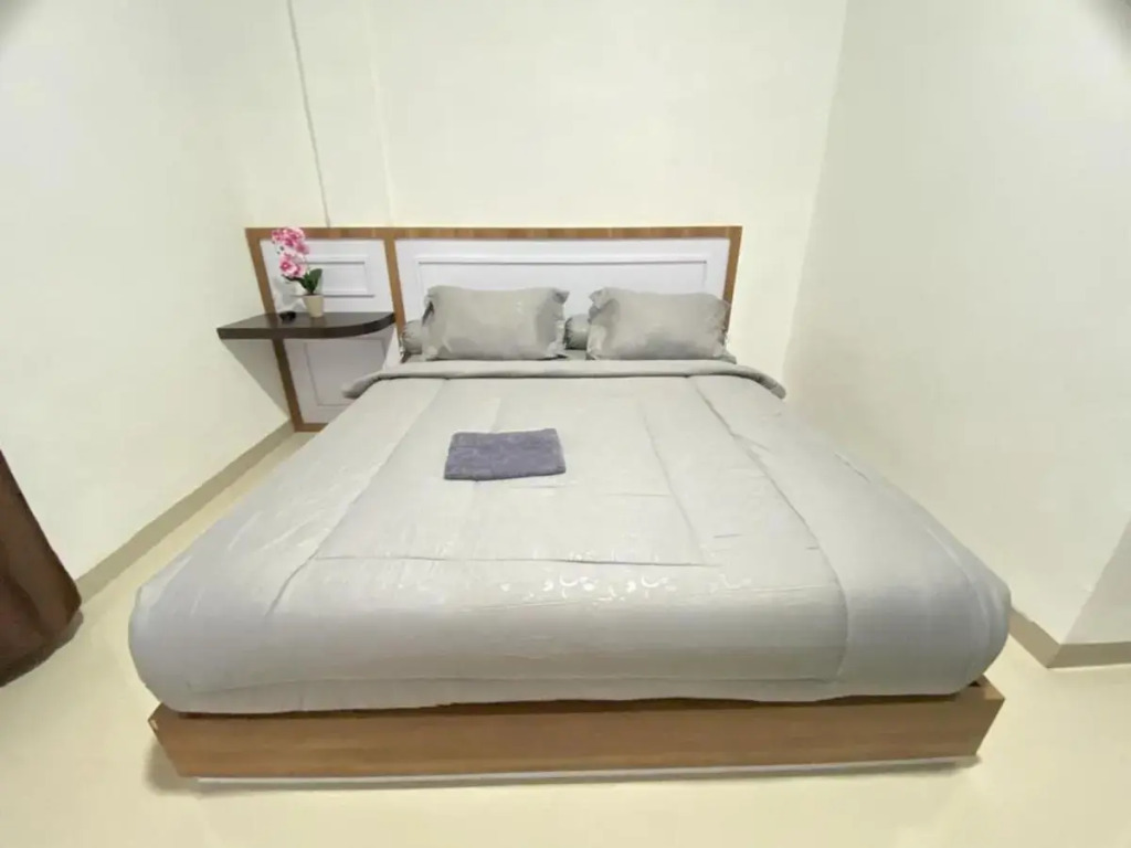 MJ Guest House Pusat Kota Malili Mitra RedDoorz