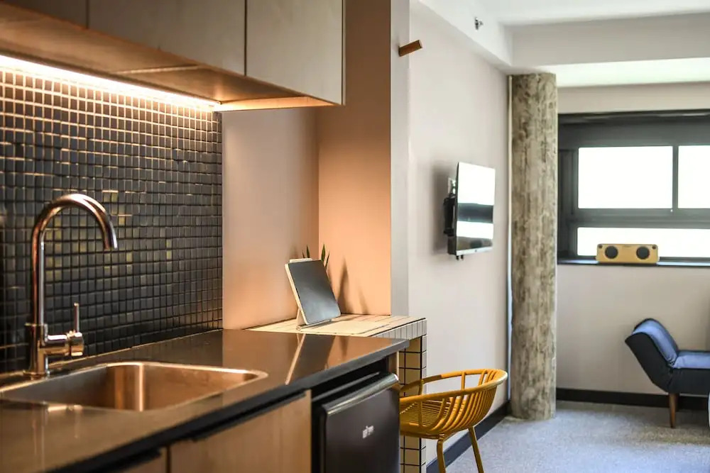 Pixel - by Loginn Tel-Avivian hotels