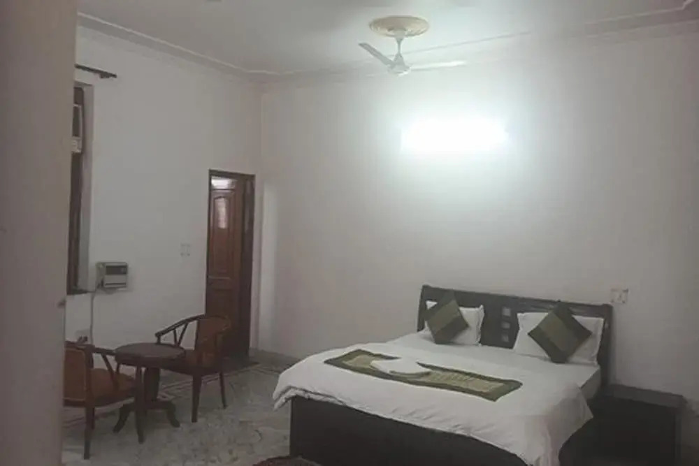 Fabhotel Noida Dreamz