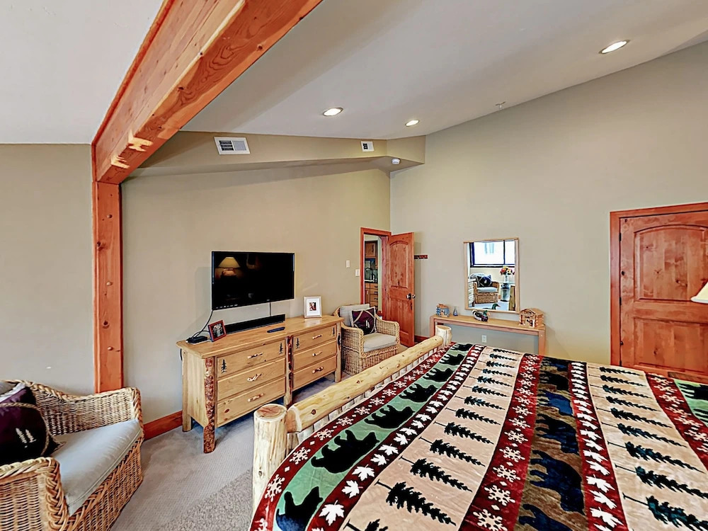 Ski In Ski Out Park City Condo by RedAwning