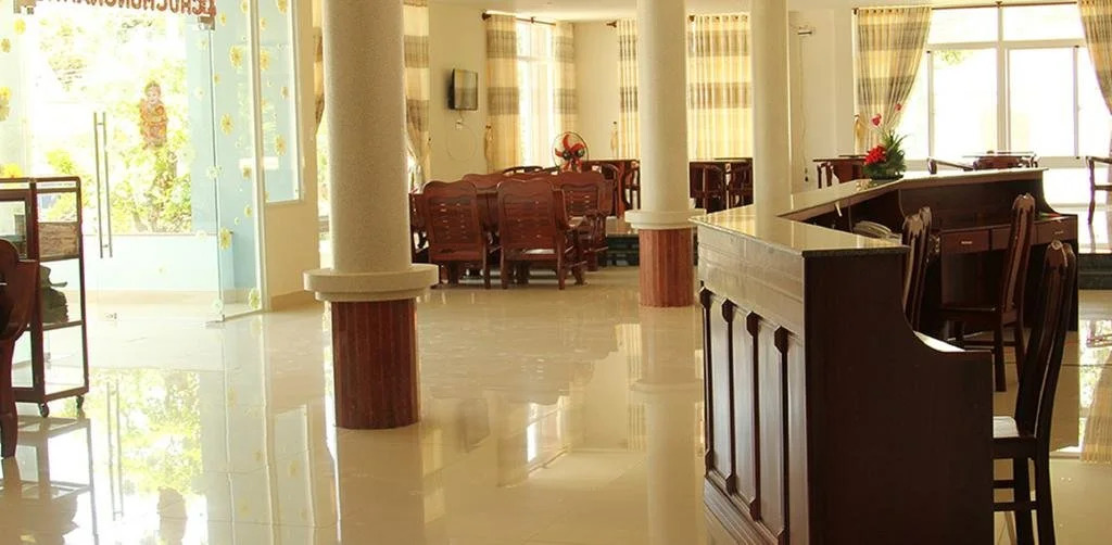 Nha Khach Con Dao