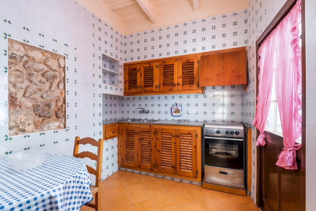 Camps 4 bedroom house, Ciutadella