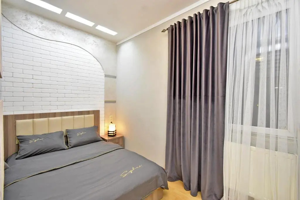 Apart House in Yerevan Mashtots Avenue