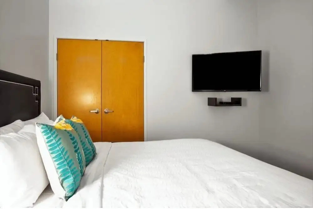 CozySuites The Block Skybridge Access