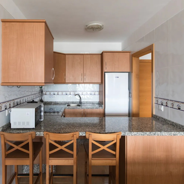 El Mirador: sea views from the shore