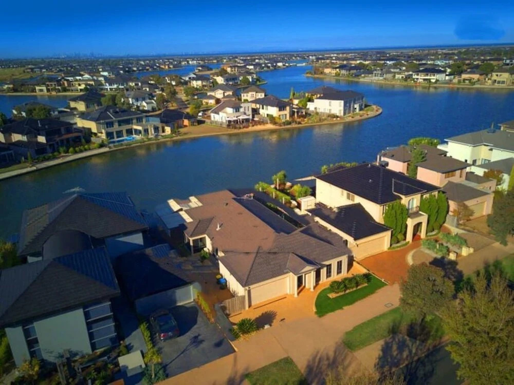 104 Sanctuary Lake Donatella Retreat