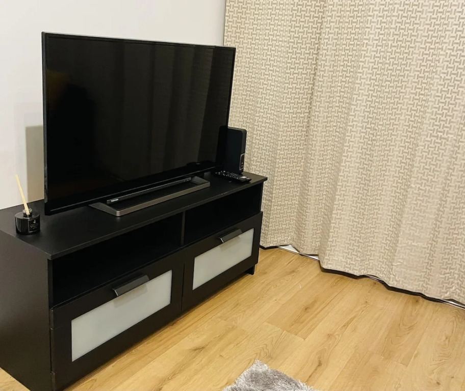 Walk to Lcy Airport/ Excel /dlr 1Br Flat