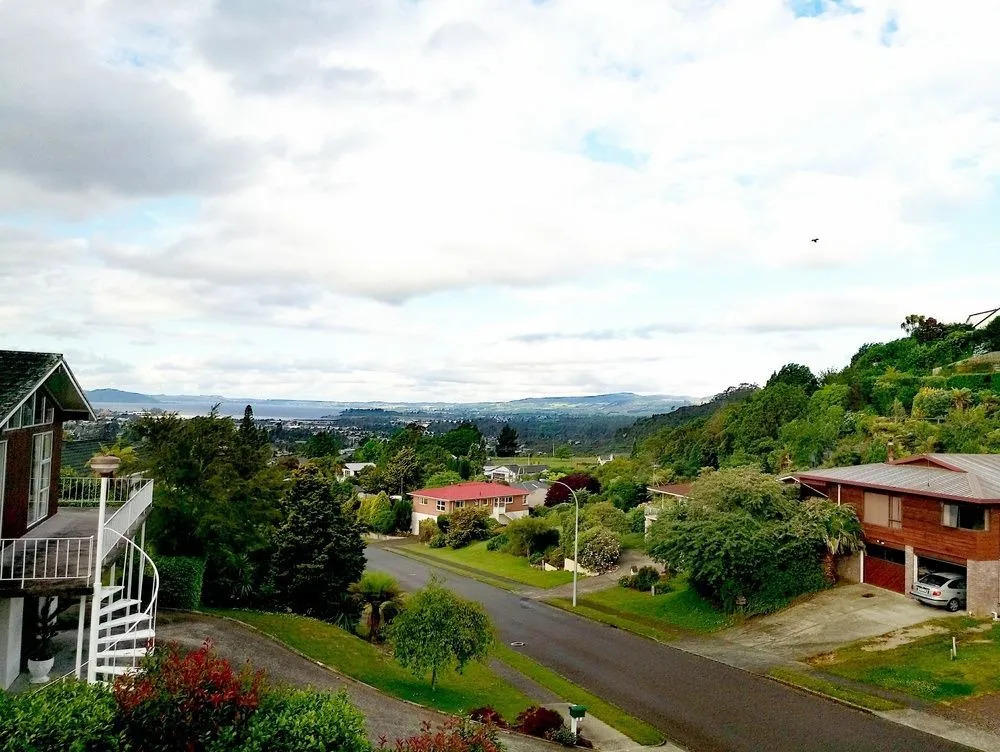Foodora Lake View Bed  Breakfast