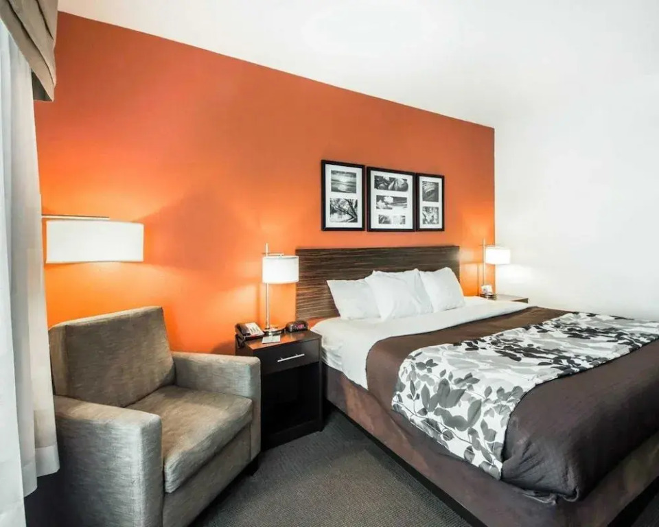 Sleep Inn & Suites Hennessey