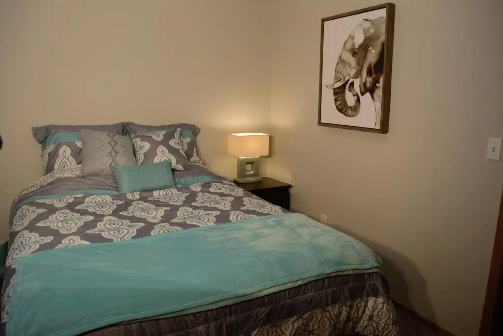 8635 Ustick Road Apartment