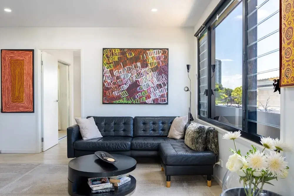 Sophisticated 2-bed Home With Alfresco Dining