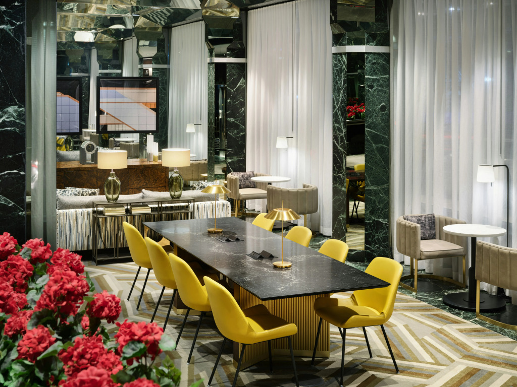 Отель Millennium Hilton New York One UN Plaza