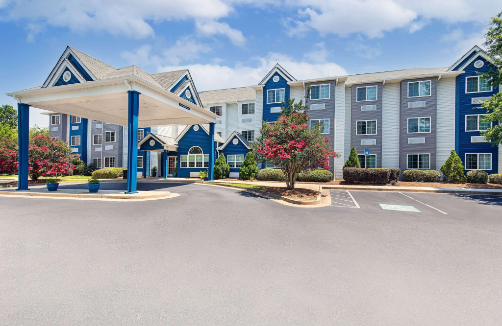 Microtel Inn and Suites by Wyndham Columbus North