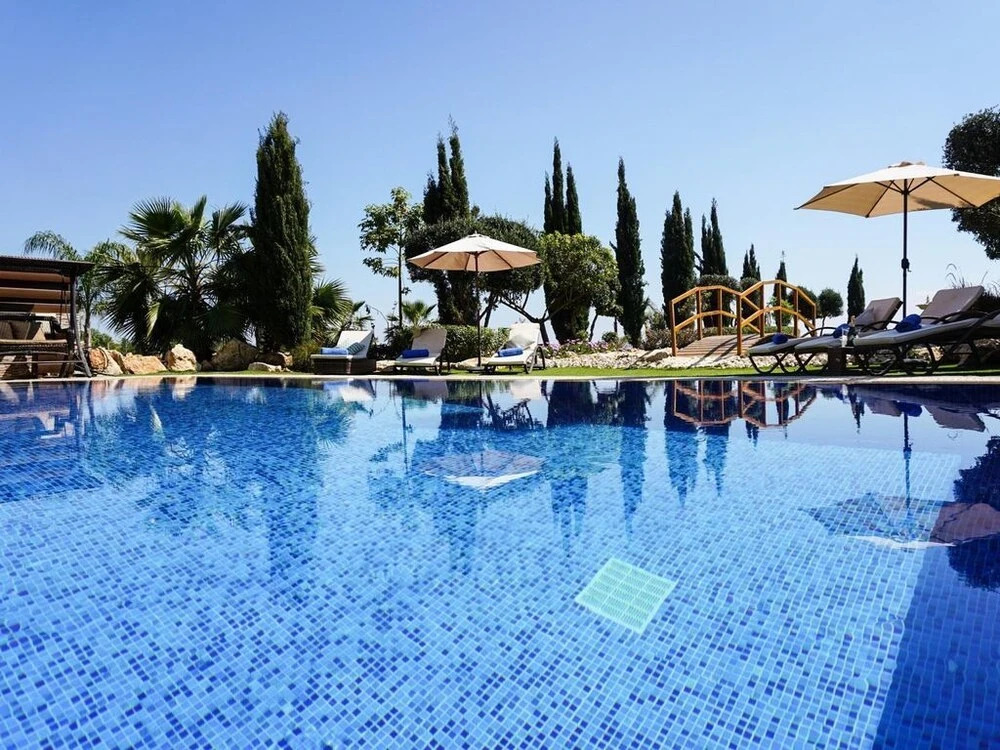Sea Front Oceanus H3 by Ezoria Villas