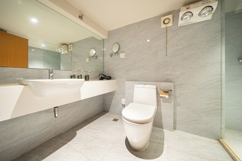 Shanghai Hills & Freshly Home Loft Retreat near NECC