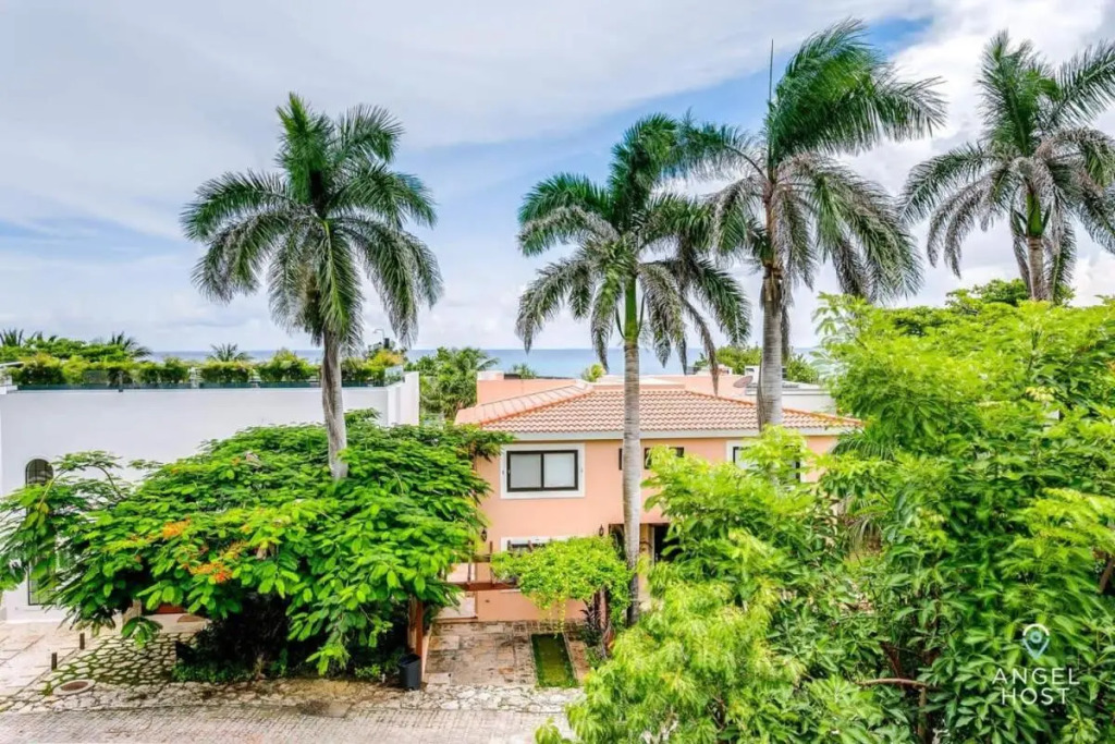 6Br Villa W Pool, Bbq & Backyard