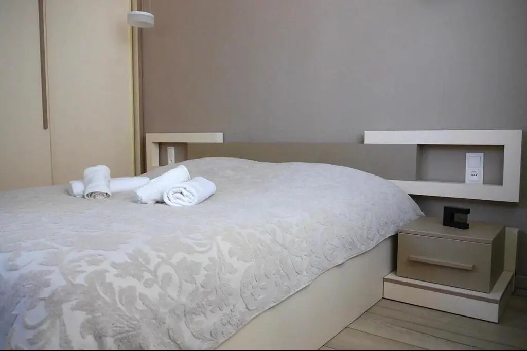 apartment pirosmani18