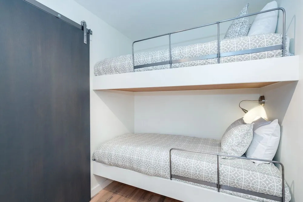 Chic, Modern Walk Anywhere @ Viking Lodge 206 1 Bedroom Condo by RedAwning