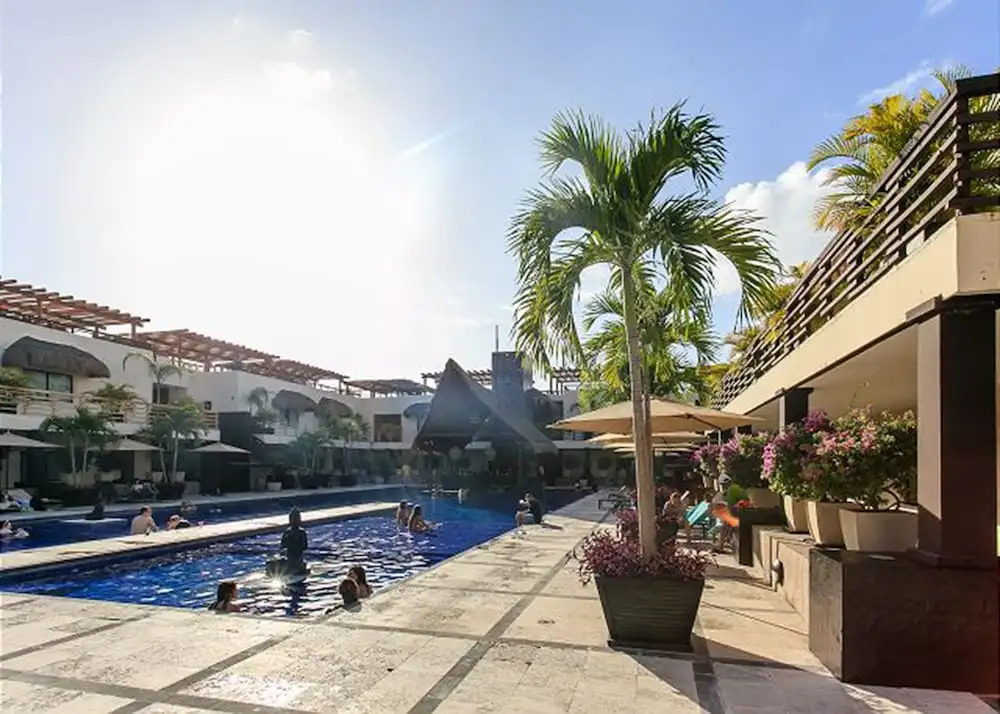 Aldea Thai 30 by Tripintravel