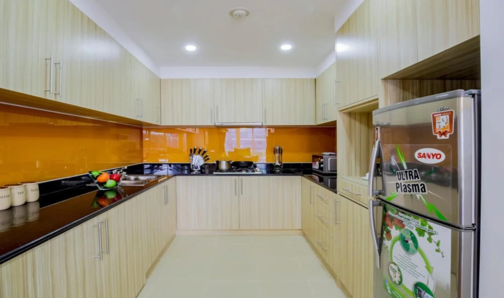 Poonsa Serviced Apartment