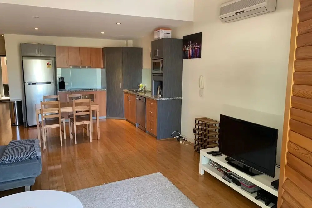 Fantastic 1 Bedroom Apartment Near Kings Park & The City