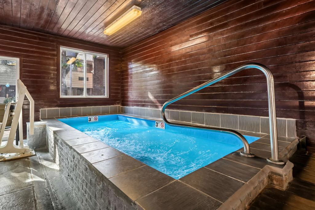 Best Western Tower West Lodge