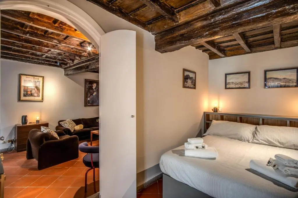 Cartari Apartment
