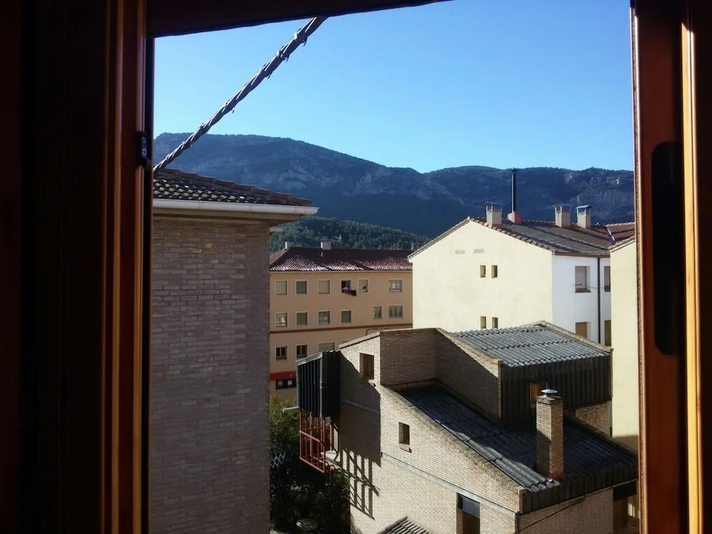 Apartment With 3 Bedrooms in Montalbán, Teruel, With Wonderful Mountai