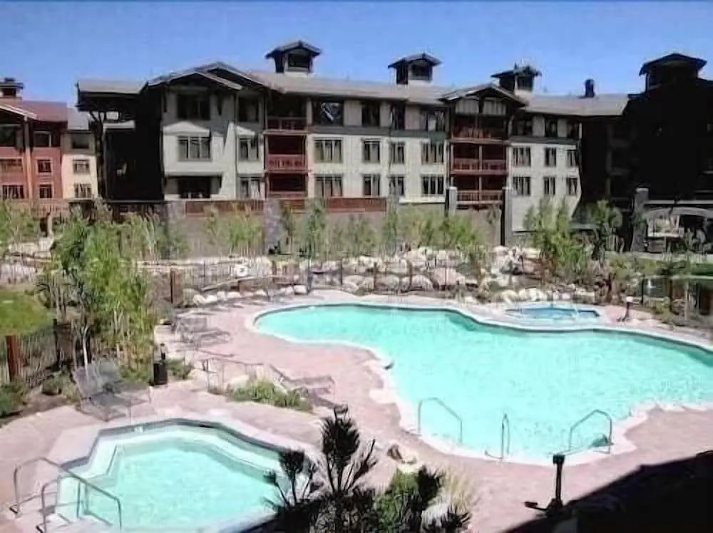 Village 2230 White Mountain Lodge
