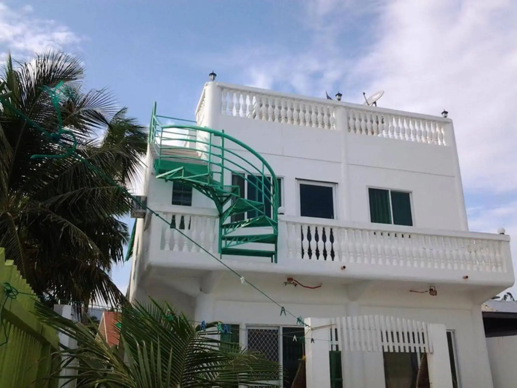 The Cronin Residence Resort