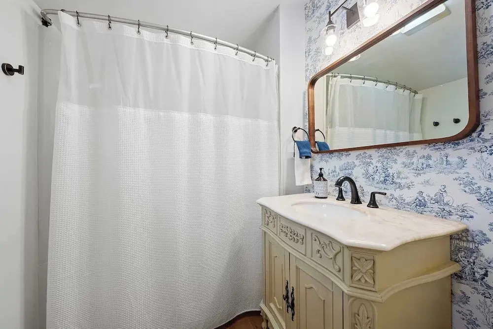 Morrill Modern Retreat Desirable Marion Village!