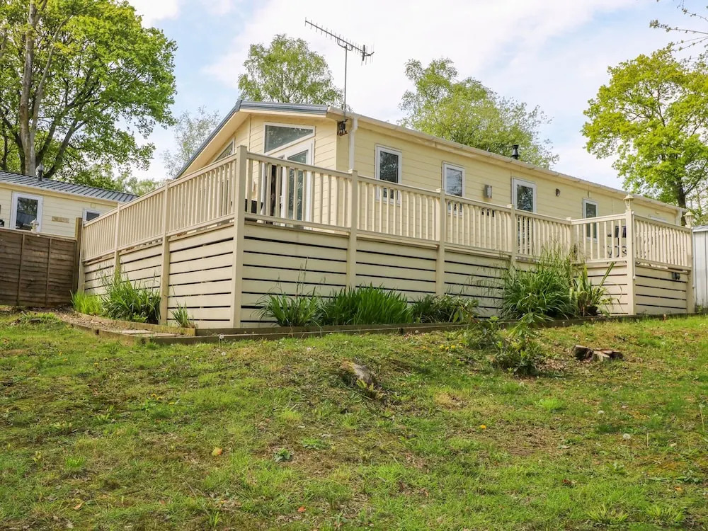 Squirrel Lodge Hazel 6