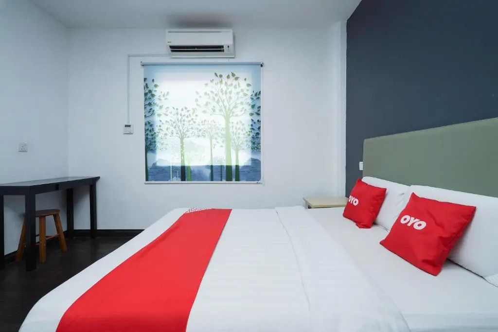 OYO 89895 Senses Budget Hotel