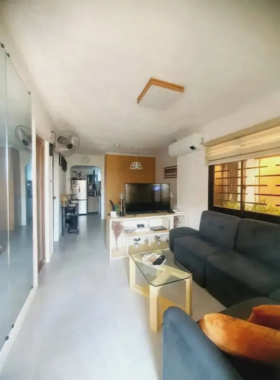3 Bedroom Fully Furnished Aircon House With Free Car Park