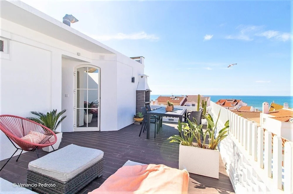 Nesha Ericeira Flats