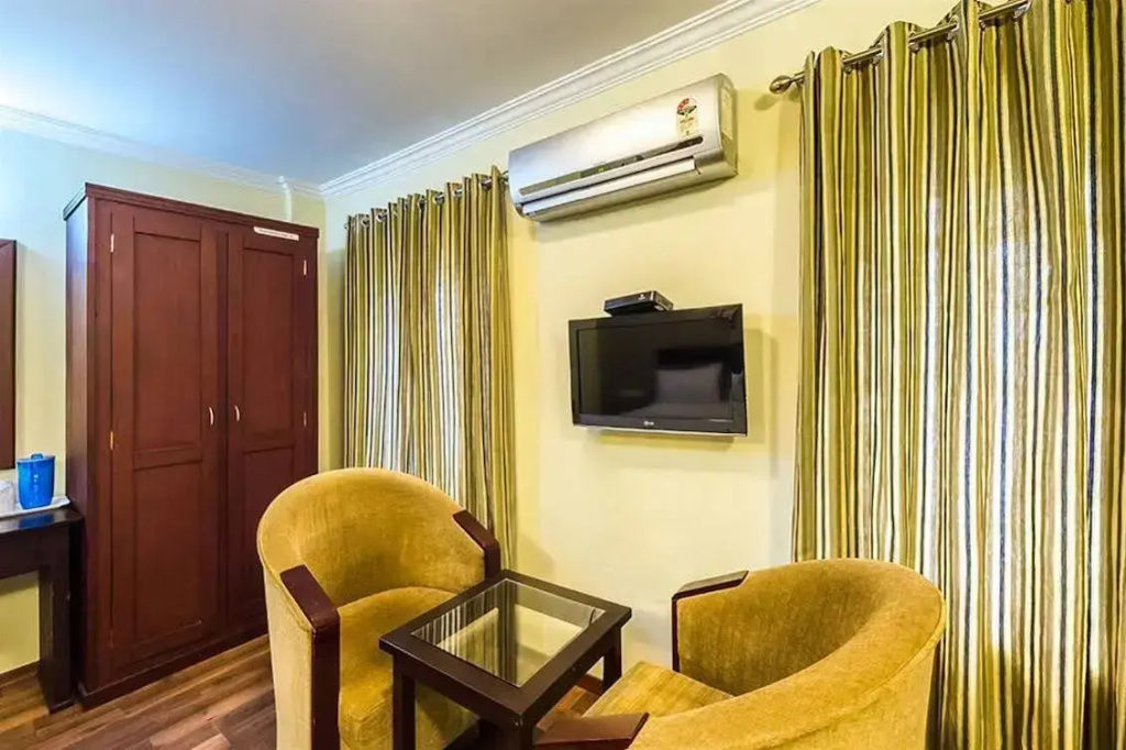 Century Grand Hotel