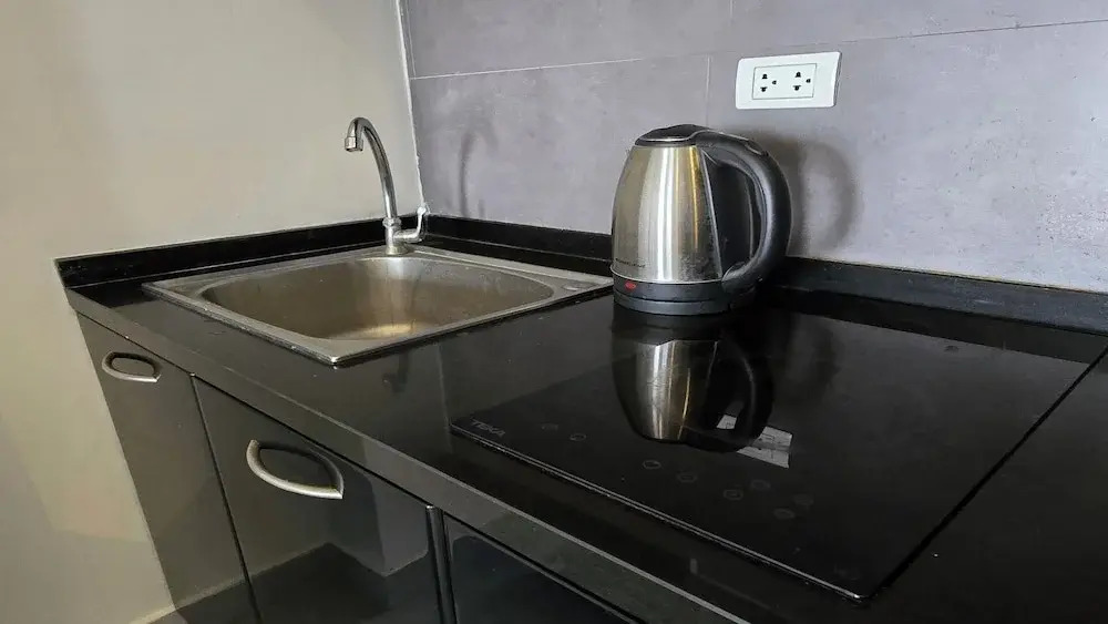 Bright & Breezy -1BR T1 211