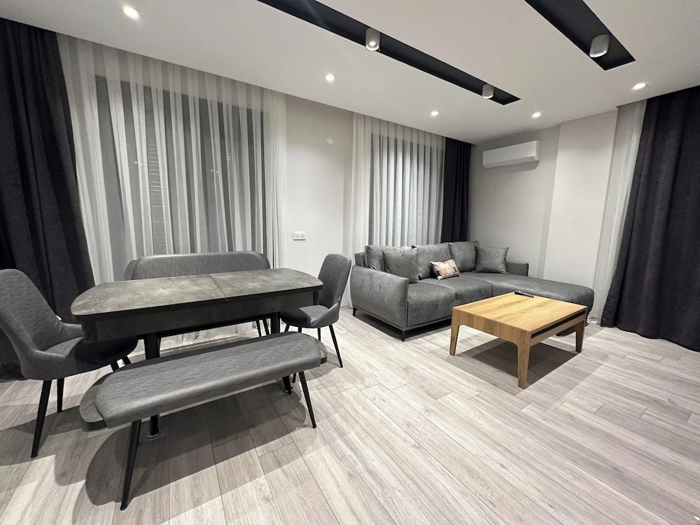 Real Homes Lara Self Check-in Apartments